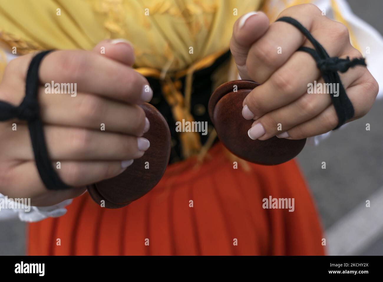 Trajes tipicos tradicionales hires stock photography and images Alamy