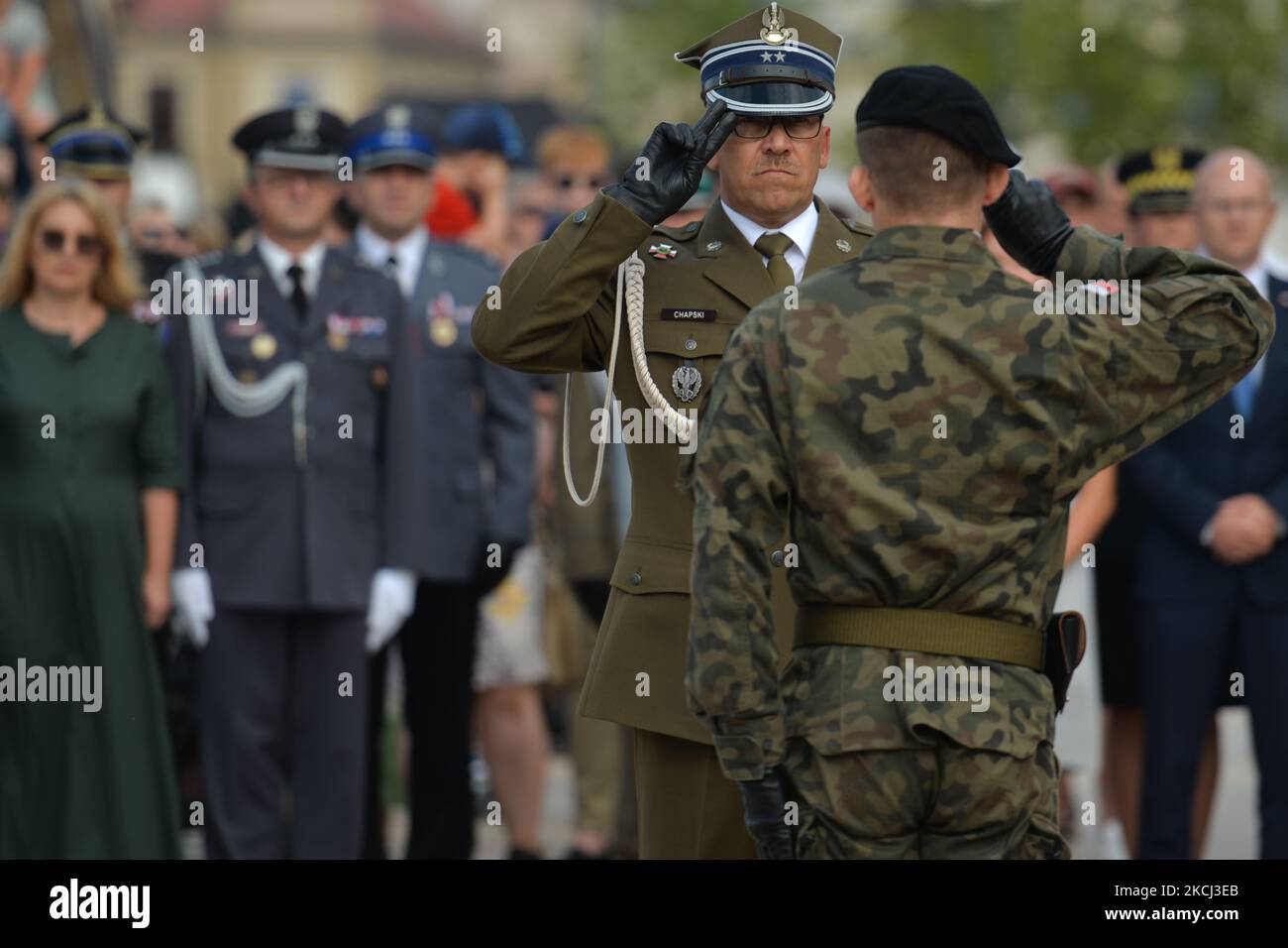 Lieutenant Colonel Artur Chapski (center) of the 19th Lublin Mechanized Brigade during the ceremony commemorating of the 77th anniversary of the Warsaw Uprising in the center of Lublin. On Sunday, August 1, 2021, in Lublin, Lublin Voivodeship, Poland. (Photo by Artur Widak/NurPhoto) Stock Photo