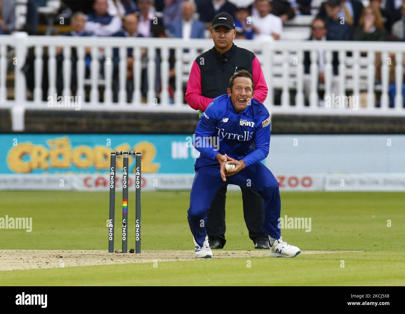 Roelof Van Der Merwe of London Spirit caught and bowled Devon Conway of Southern Brave during The Hundred between London Spirit Men and Southern Brave Men at Lord's Stadium , London, UK on August 1, 2021. (Photo by Action Foto Sport/NurPhoto) Stock Photo