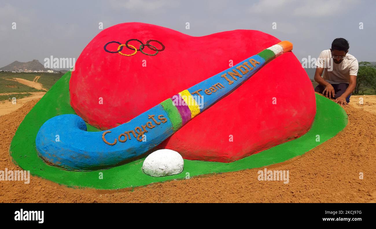 Indian Sand Artist Ajay Rawat Create a sand sculpture to Congratulate