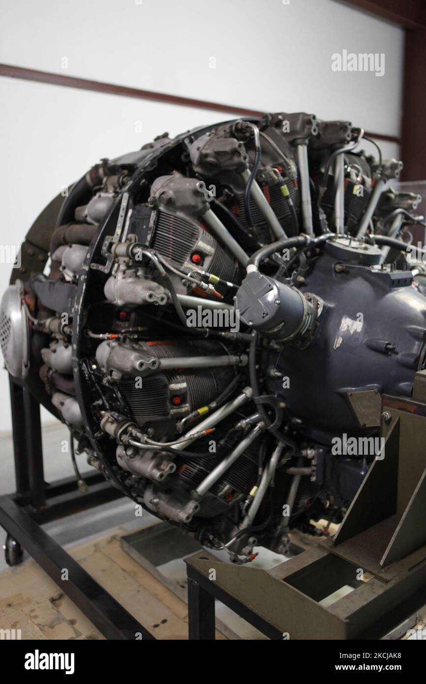 https://c8.alamy.com/comp/2KCJAK8/wright-r-3350-turbo-compound-model-981tc18ea1-aircraft-engine-circa-1958-1968-on-display-in-the-national-air-force-museum-of-canada-in-trenton-ontario-canada-on-june-10-2012-photo-by-creative-touch-imaging-ltdnurphoto-2KCJAK8.jpg
