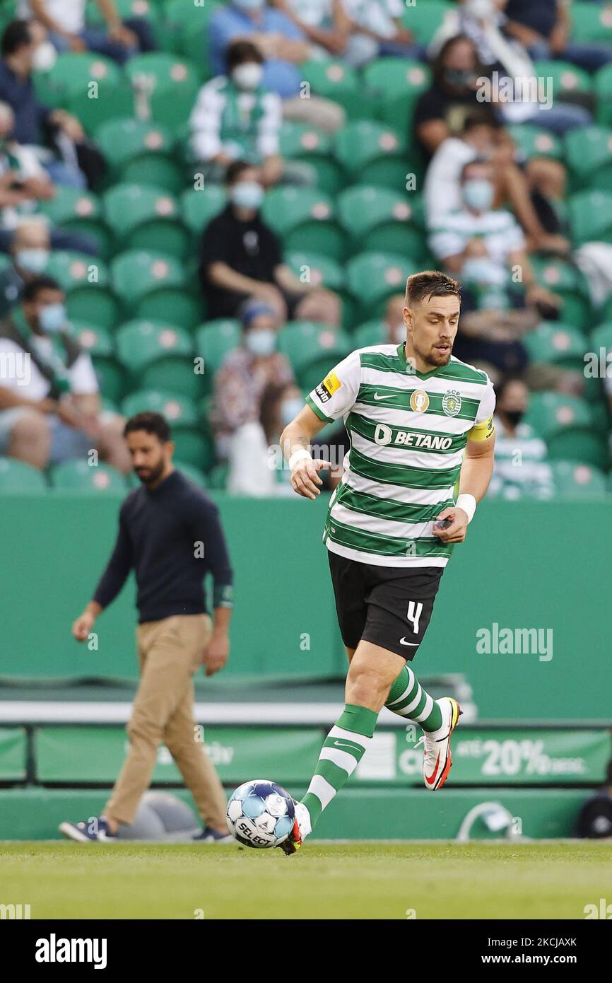 Sebastian Coates control the ball during the game for Liga BWIN between Sporting CP and Vizela FC, at Estádio de Alvalade, Lisboa, Portugal, 06, August, 2021 (Photo by João Rico/NurPhoto) Stock Photo