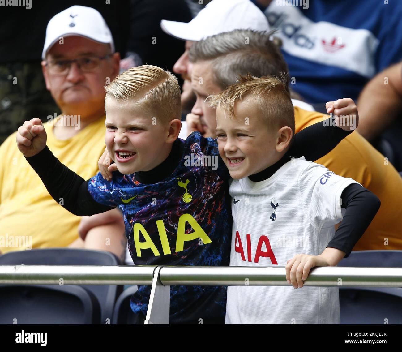 Spurs Fans Hi-res Stock Photography And Images - Alamy