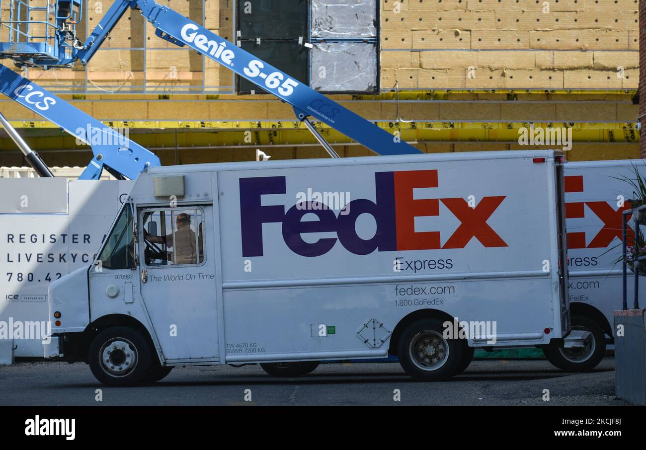 FedEx Corporation trucks seen in Edmonton city center. On Monday, 9 August 2021, in Edmonton, Alberta, Canada. (Photo by Artur Widak/NurPhoto) Stock Photo