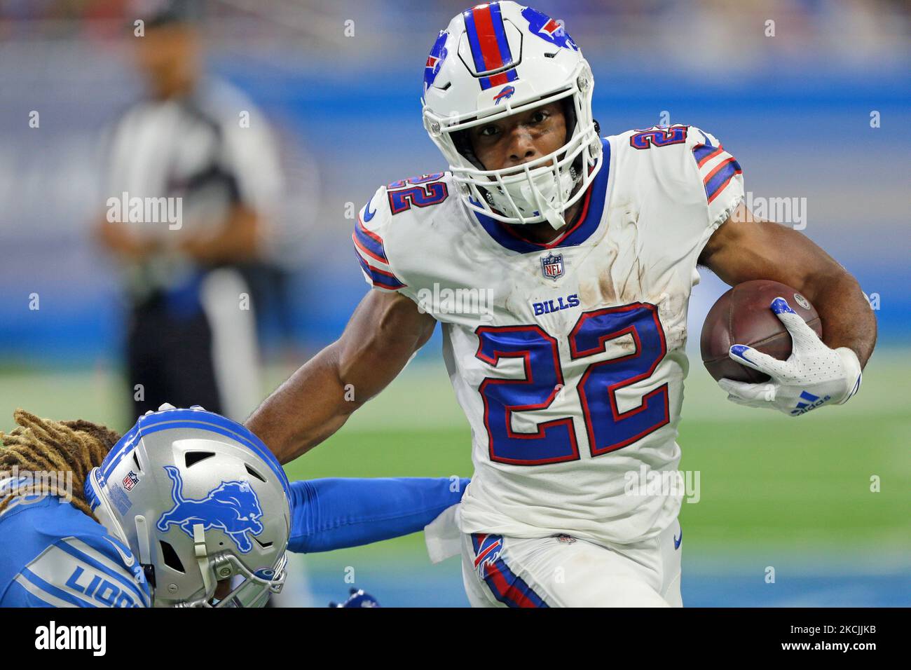 Buffalo Bills running back Matt Breida (22) rushes with the ball