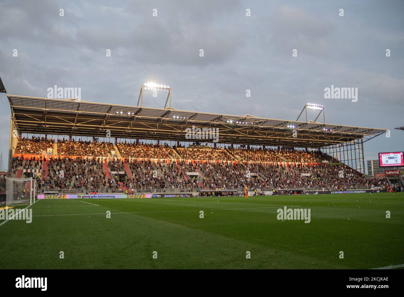 A general view inside the stadium during the Second Bundesliga match between FC St. Pauli and Hamburger SV at Millerntor-Stadium on August 13, 2021 in Hamburg, Germany. (Photo by Peter Niedung/NurPhoto) Stock Photo