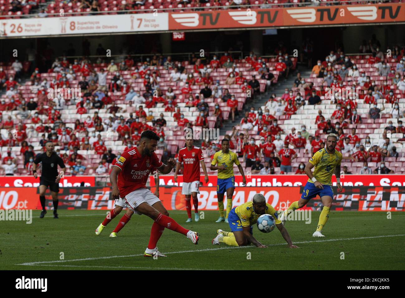 Gonçalo Ramos shoots to goal during the match for Liga BWIN between SL Benfica and Arouca FC, at Estádio da Luz, Lisboa, Portugal, 14, August, 2021 (Photo by João Rico/NurPhoto) Stock Photo