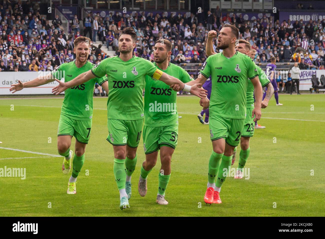 Moritz Stoppelkamp of MSV Duisburg celebrates after scoring his team's first goal during the 3. Liga match between VfL Osnabrueck and MSV Duisburg at Bremer Bruecke on August 18, 2021 in Osnabrueck, Germany. (Photo by Peter Niedung/NurPhoto) Stock Photo