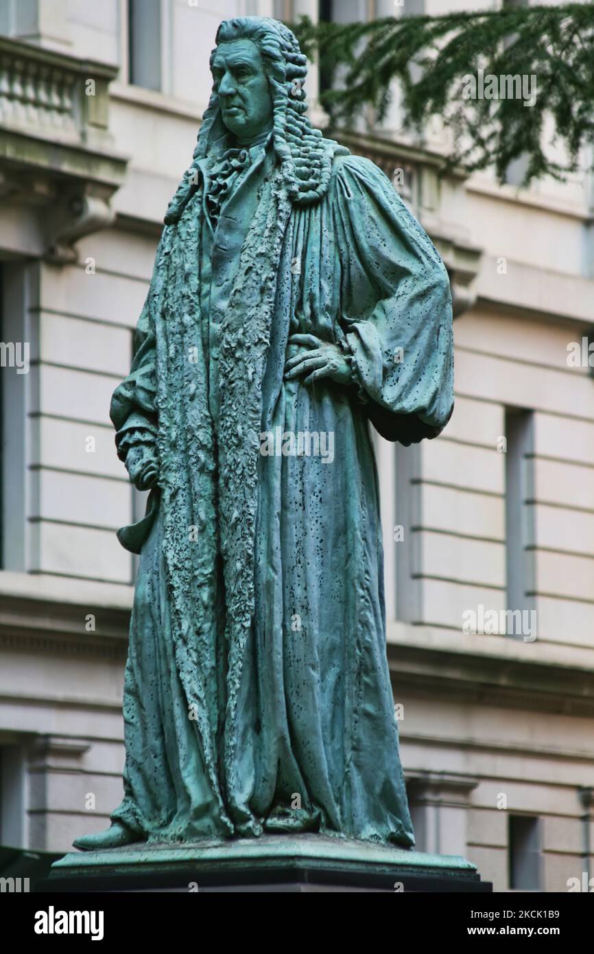 John Watts Statue in the courtyard of the Trinity Church in Lower