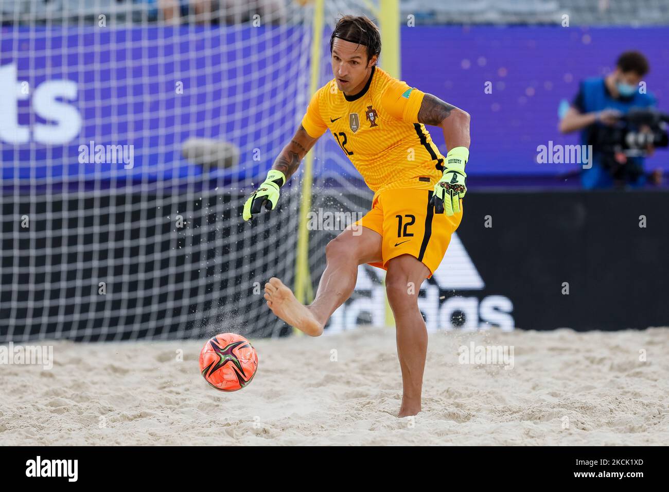 Andrade of Portugal passes the ball during the FIFA Beach Soccer World Cup Russia 2021 Group D match between Portugal and Oman on August 20, 2021 at Luzhniki Beach Soccer Stadium in Moscow, Russia. (Photo by Mike Kireev/NurPhoto) Stock Photo