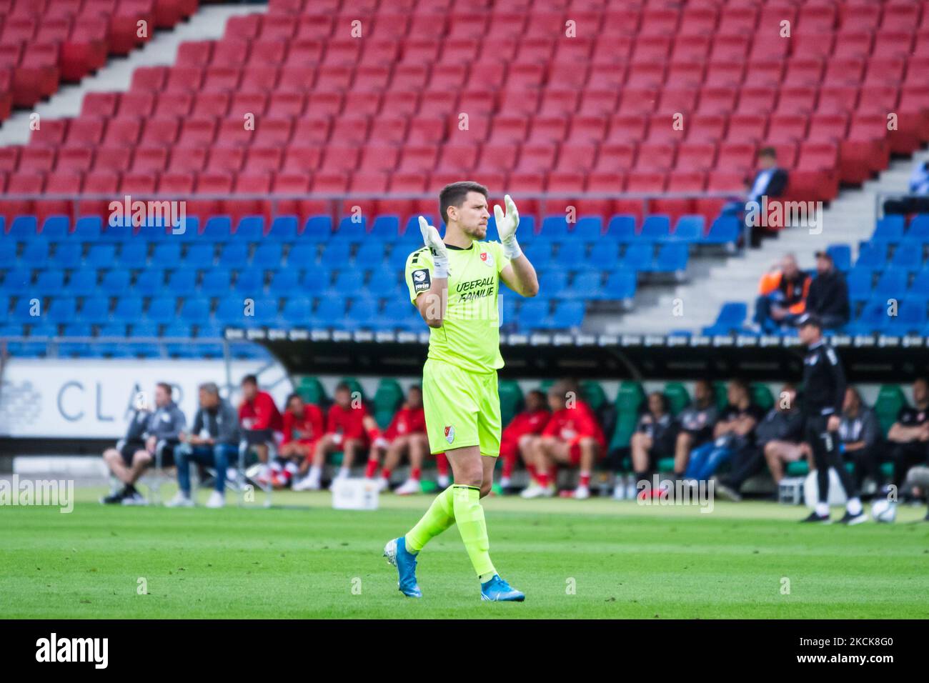 Goalkeeper René Vollath of Tuerkguecue Muenchen. gestures during the 3. Liga match between TSV Havelse and Tuerkguecue Muenchen at HDI-Arena on August 25, 2021 in Hanover, Germany. (Photo by Peter Niedung/NurPhoto) Stock Photo