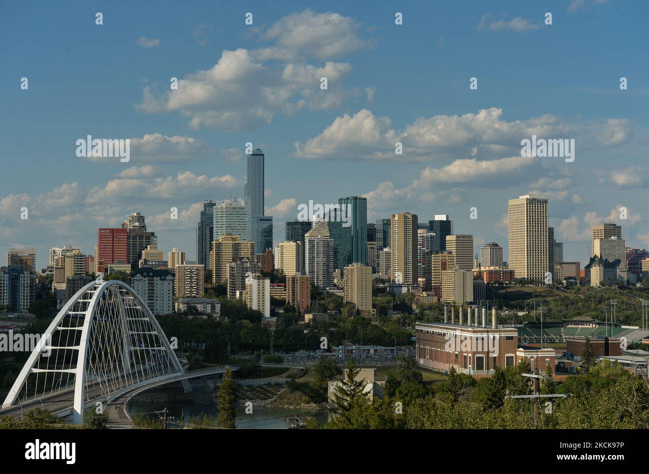 Panoramic view of downtown Edmonton. Thursday, August 26, 2021, in Edmonton, Alberta, Canada. (Photo by Artur Widak/NurPhoto) Stock Photo