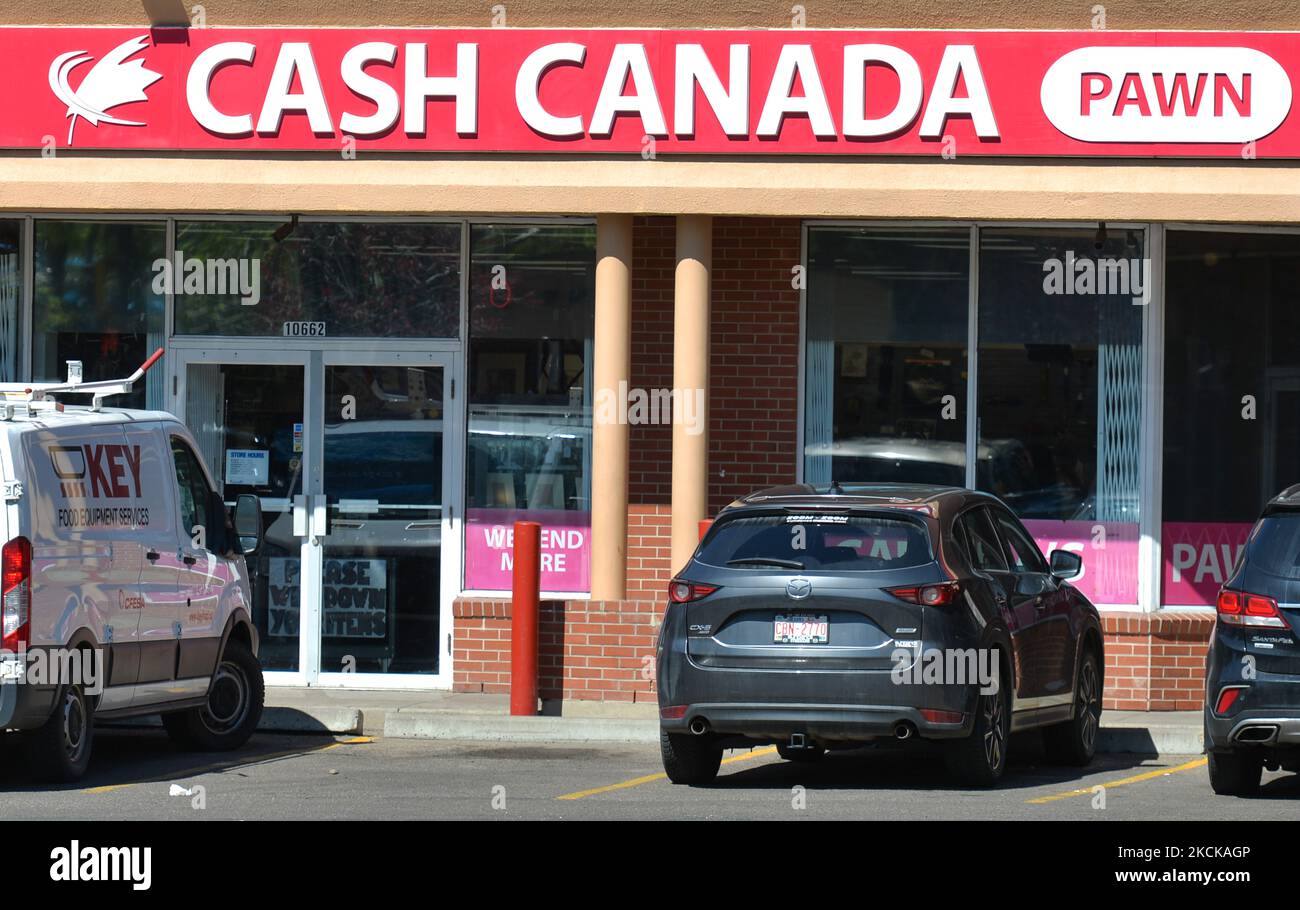 Cash canada pawn hires stock photography and images Alamy