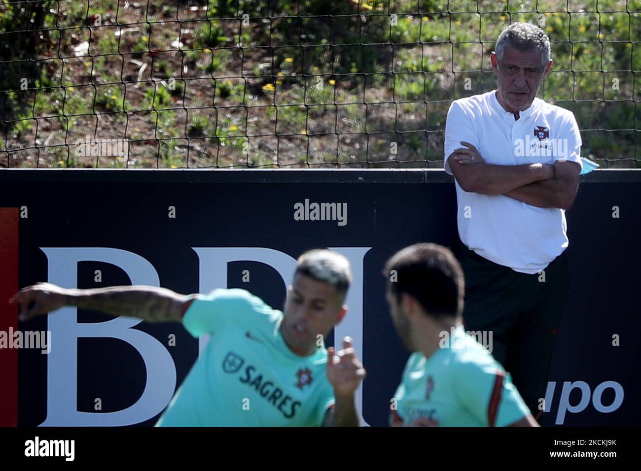 Portugal's head coach Fernando Santos attends a training session at Cidade do Futebol training camp in Oeiras, Portugal, on August 31, 2021, as part of the team's preparation for the upcoming FIFA World Cup Qatar 2022 qualifying football match against Ireland. (Photo by Pedro FiÃºza/NurPhoto) Stock Photo