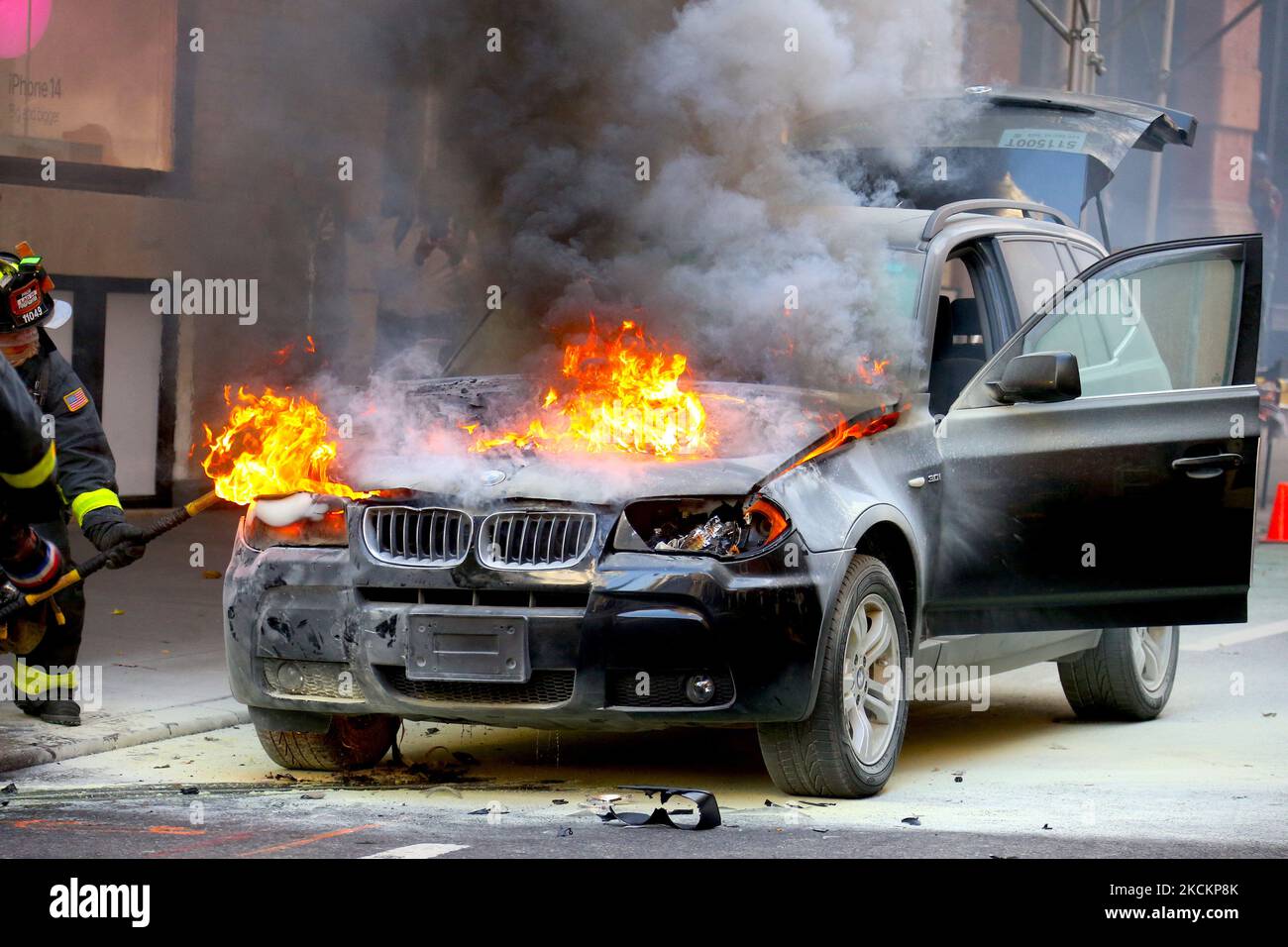 New York, USA. 04th Nov, 2022. Firefighters extinguish a fire that ...