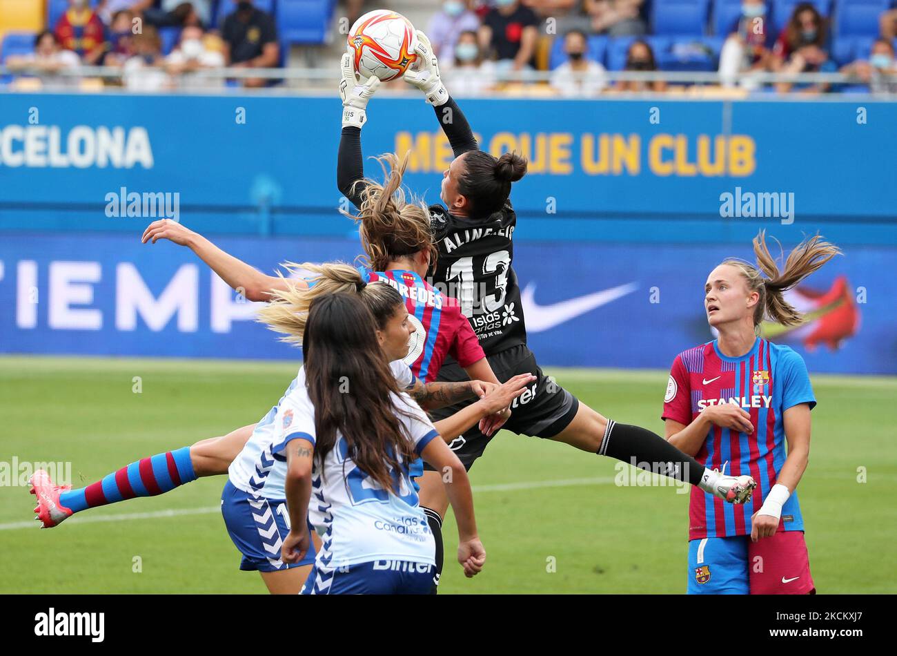 Aline Reis during the match between FC Barcelona and UDG Tenerife, corresponding to the week 1 of the Liga Iberdrola, played at the Johan Cruyff Stadium, on 04th September 2021, in Barcelona, Spain. -- (Photo by Urbanandsport/NurPhoto) Stock Photo