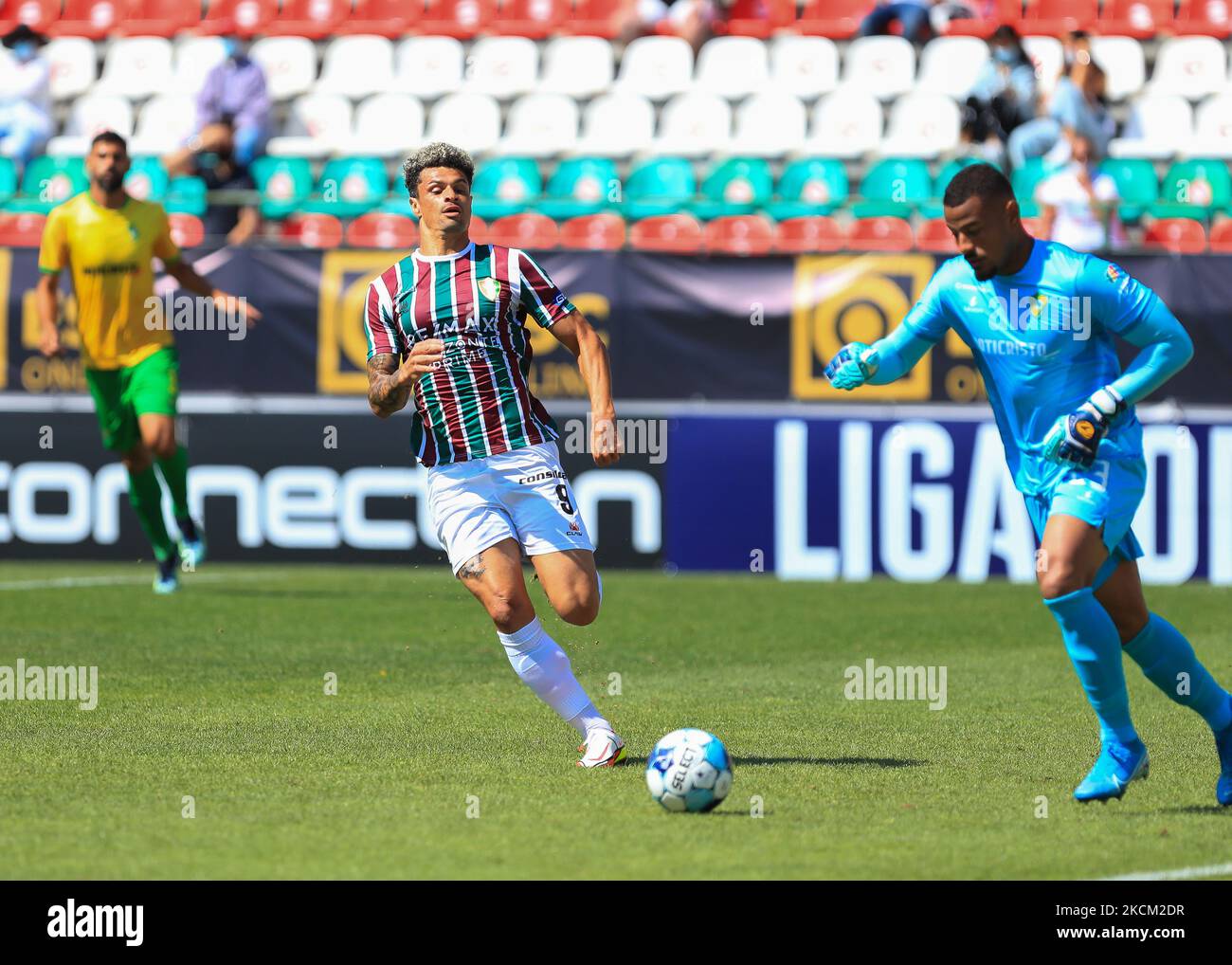 Fabricio Simões of Estrela Amadora SAD in action during the Liga ...