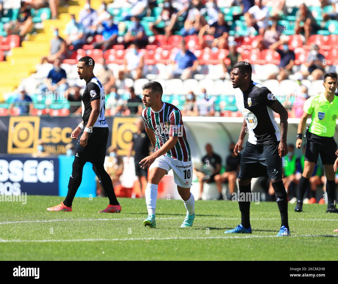 Xavi Fernandes of Estrela Amadora SAD in action during the Liga ...