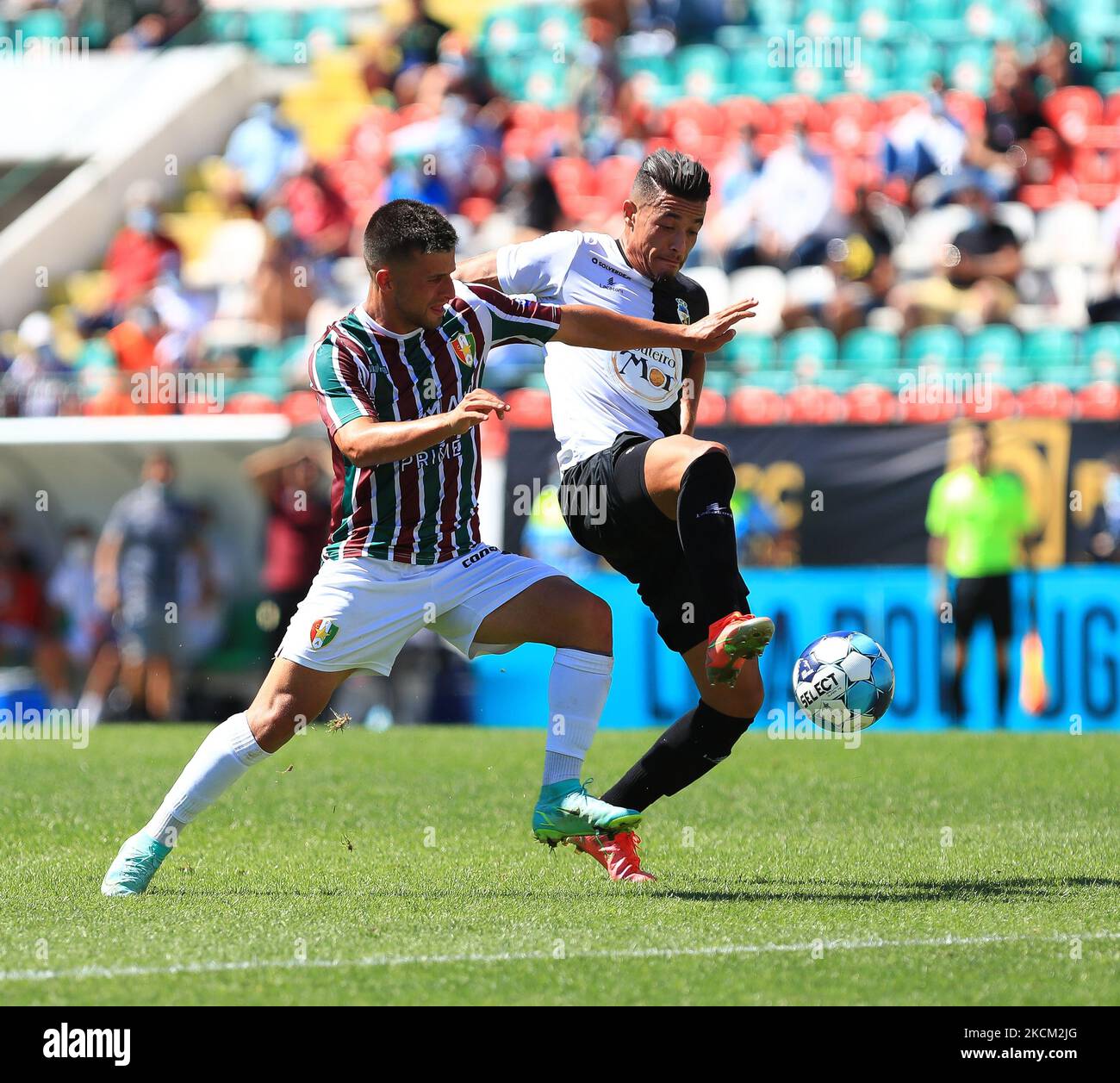 Xavi Fernandes of Estrela Amadora SAD in action during the Liga ...