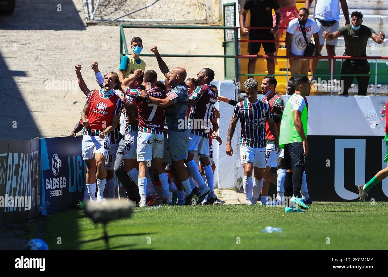 Estrela Amadora SAD Team celebrate after Diogo Pinto scoring a goal ...