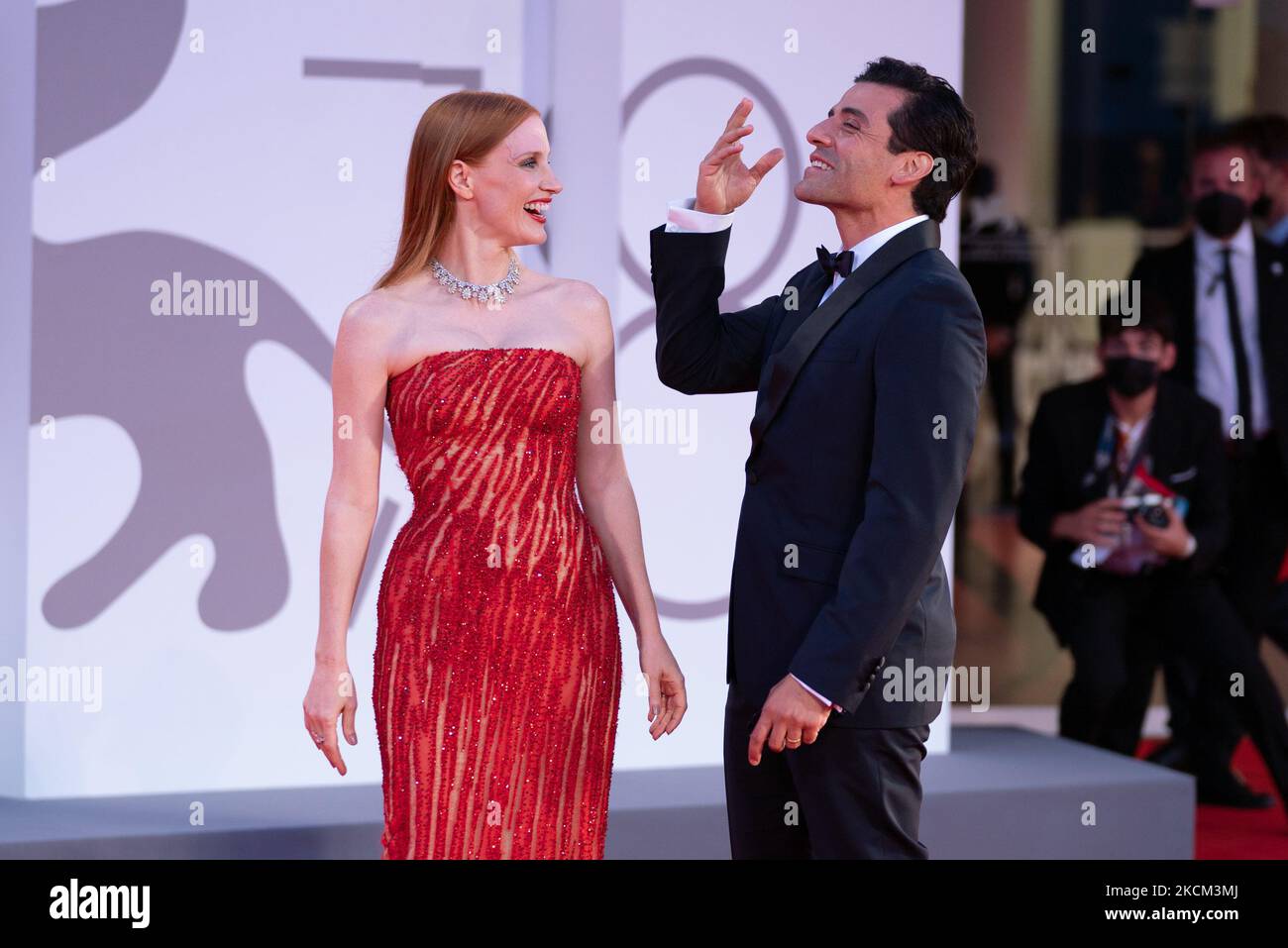 Jessica Chastain and Oscar Isaac attend the red carpet of the movie