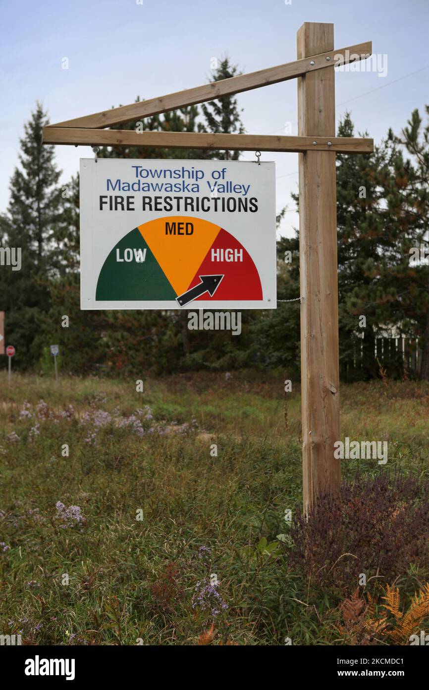 Fire restriction sign showing the high risk of a forest fire in the township of Madawaska Valley in Northern Ontario, Canada. (Photo by Creative Touch Imaging Ltd./NurPhoto) Stock Photo