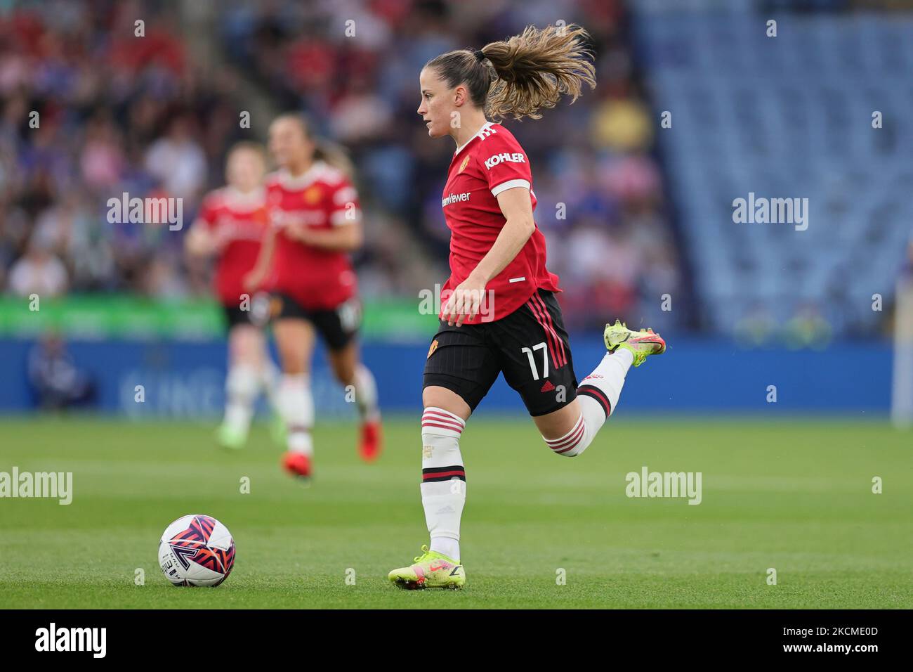 Manchester United Women sign Spain international Ona Batlle, Women's  football