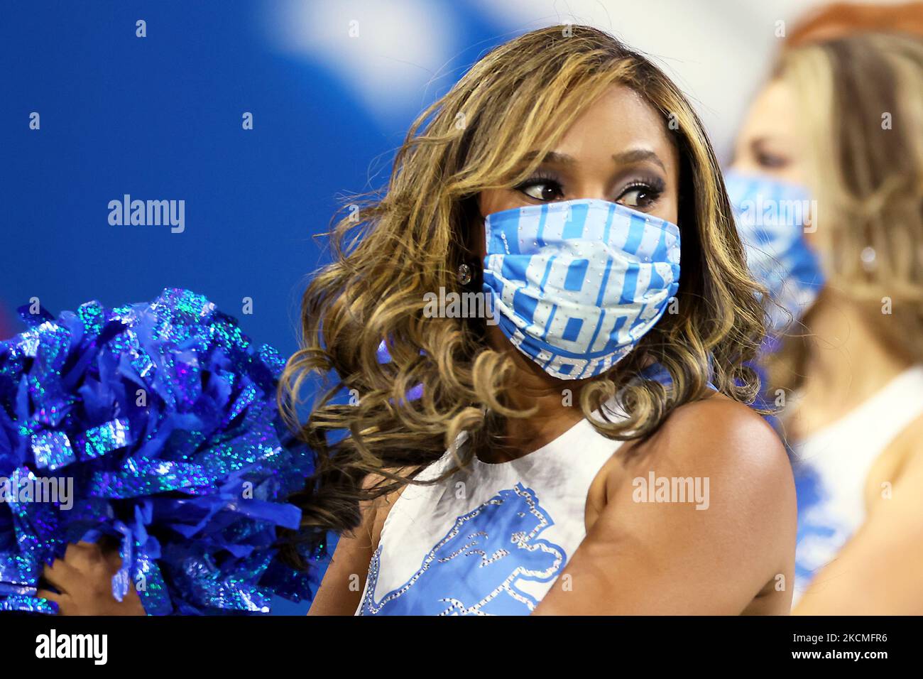 A Detroit Lions cheerleader performs during an NFL football game between the Detroit Lions and the San Francisco 49ers in Detroit, Michigan USA, on Sunday, September 12, 2021. (Photo by Amy Lemus/NurPhoto) Stock Photo