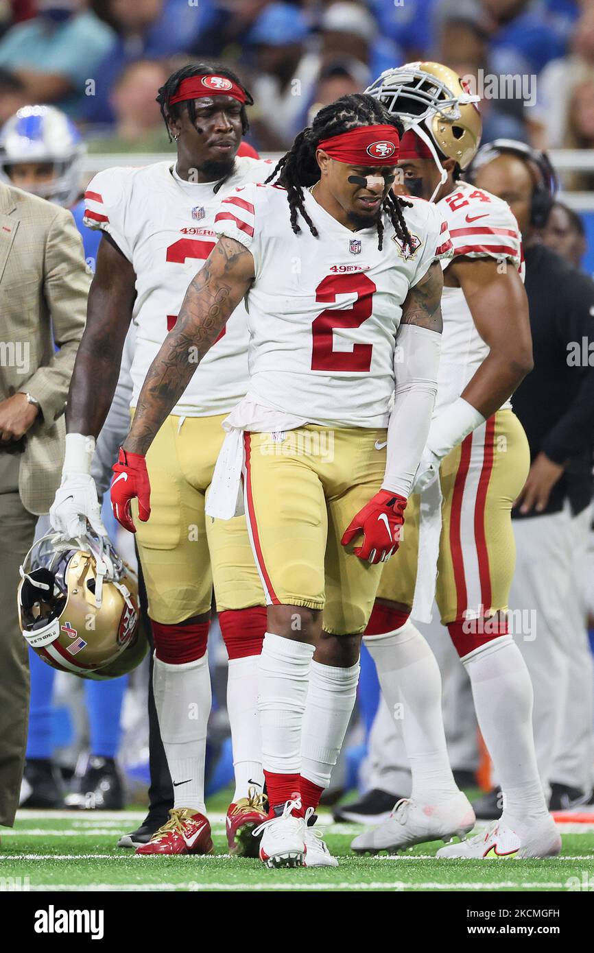 San Francisco 49ers defensive back Jason Verrett (2) walks off the field after an injury during an NFL football game between the Detroit Lions and the San Francisco 49ers in Detroit, Michigan USA, on Sunday, September 12, 2021. (Photo by Amy Lemus/NurPhoto) Stock Photo