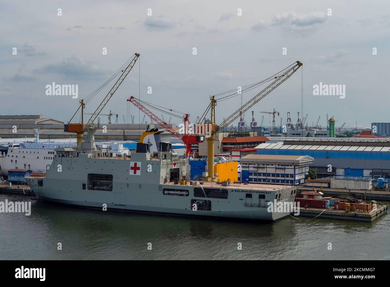 Indonesian Naval Hospital Ship 'Dr Radjiman Wedyodiningrat' docked in PAL Surabaya, Indonesia on August 2022 Stock Photo
