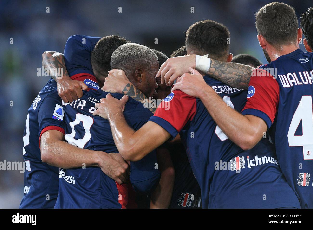 Keîta hi-res stock photography and images - Page 24 - Alamy, image size:1300x956