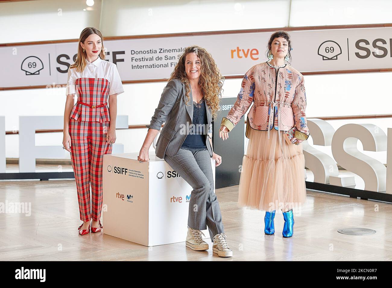 The Spanish actress Maria Valverde and Argentine actress Dolores Fonzi and the director Claudia Llosa attends the Distancia de Rescate Photocall at the 69th San Sebastian Film Festival. Yurena Paniagua. San Sebastian. Spain. coolmedia (Photo by COOLMedia/NurPhoto) Stock Photo