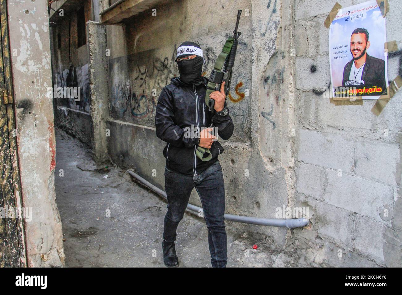 Nablus, Palestine. 04th Nov, 2022. Palestinian masked gunmen from the ...