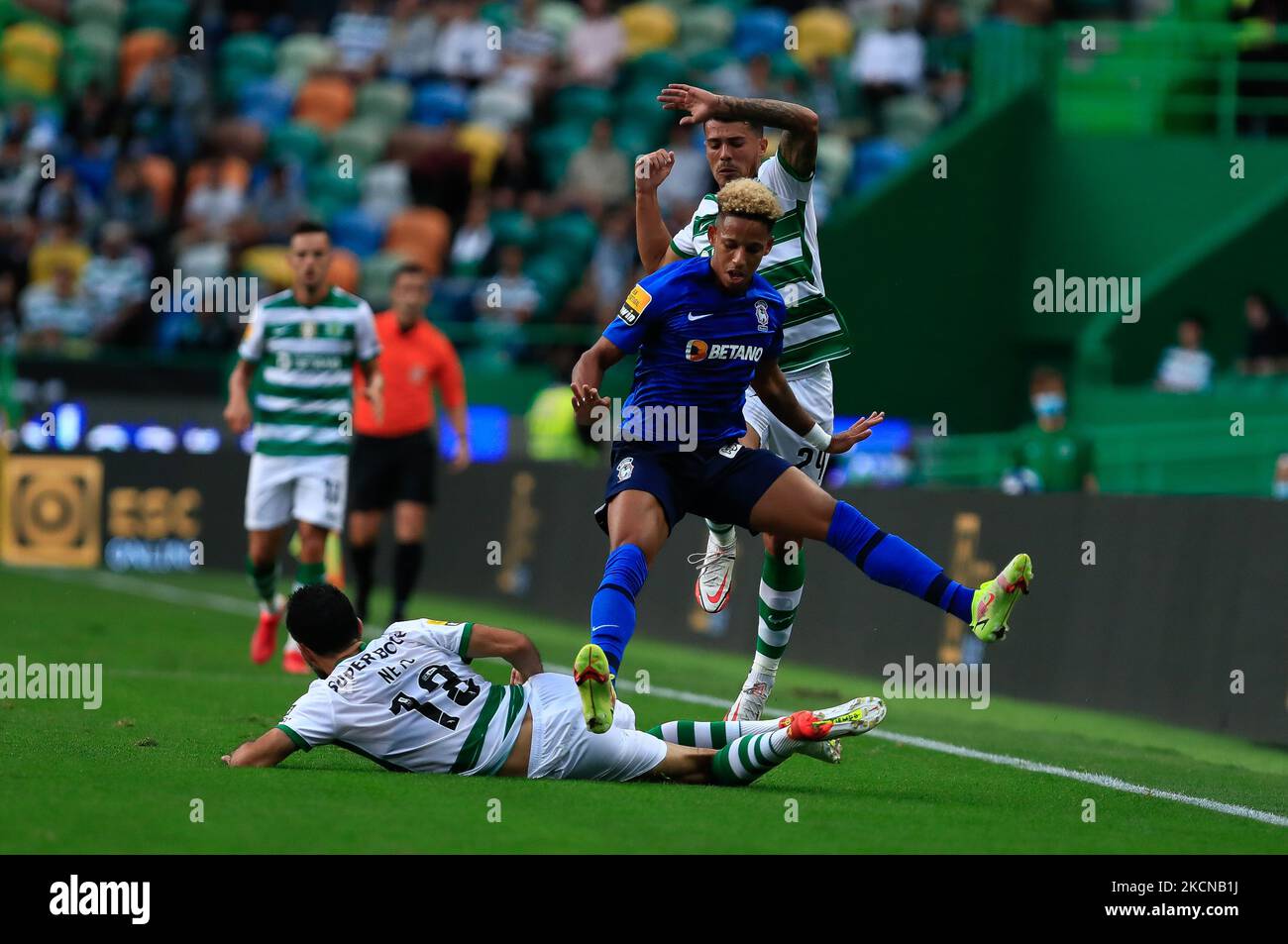 Luis Neto of Sporting CP in action during the Liga Portugal Bwin match between Sporting CP and CS Maritimo at Estadio Jose Alvalade on September 24, 2021 in Lisbon, Portugal. (Photo by Paulo Nascimento/NurPhoto) Stock Photo