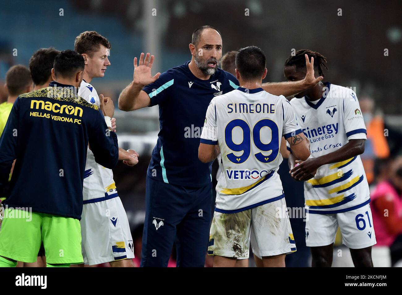 Giovanni simeone genoa fc hi-res stock photography and images - Alamy