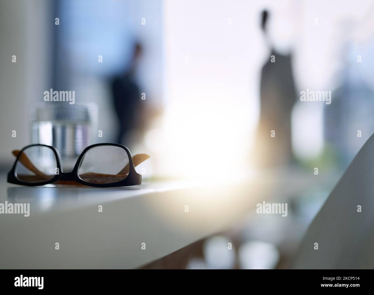 Boardroom silhouette hi-res stock photography and images - Alamy