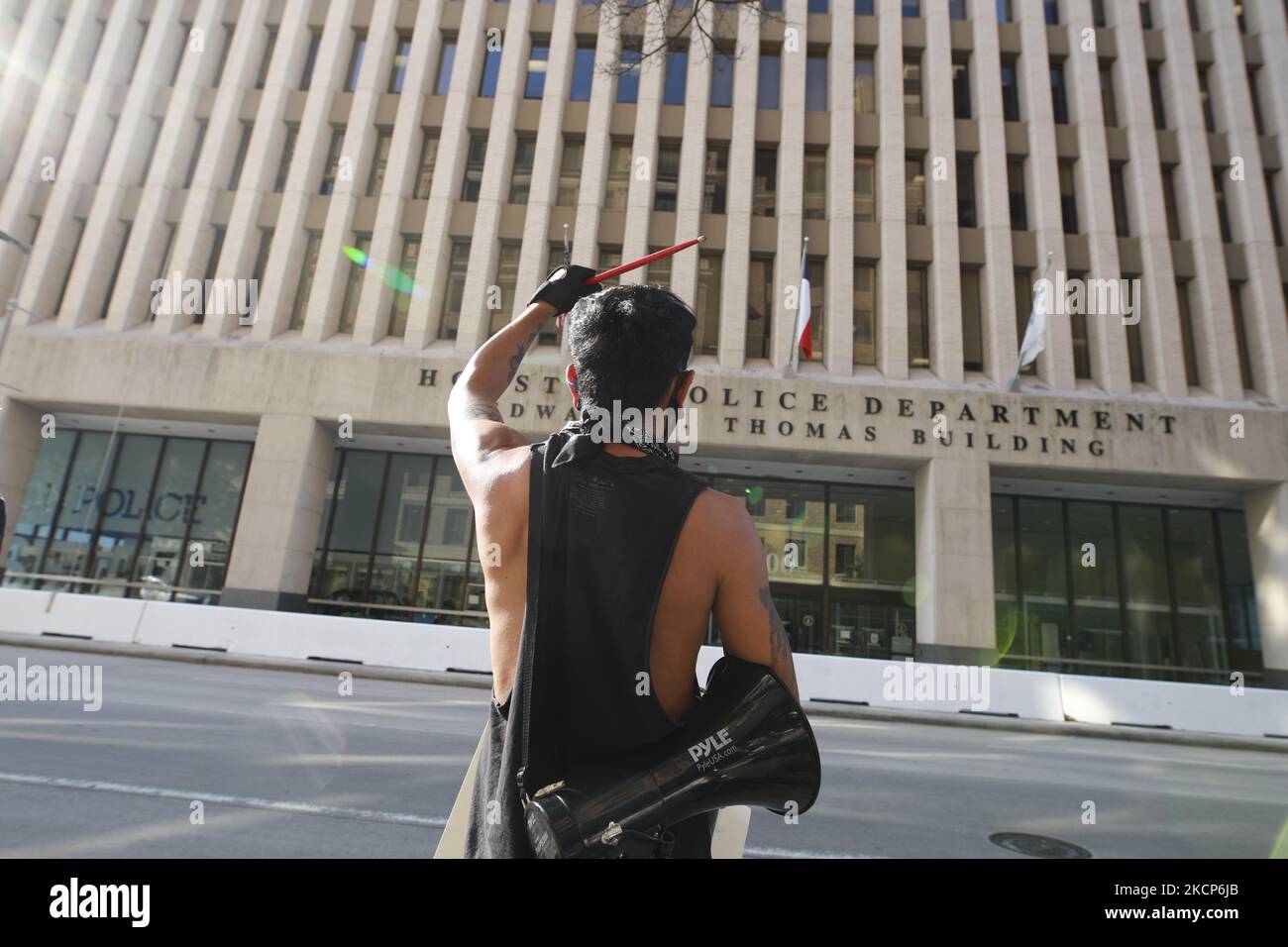 Houston Police Riot Houston police department building hi-res stock photography and images ...