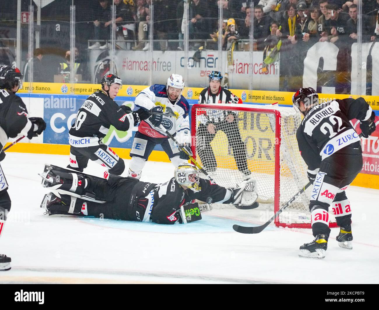 National hockey league canada hi-res stock photography and images - Alamy