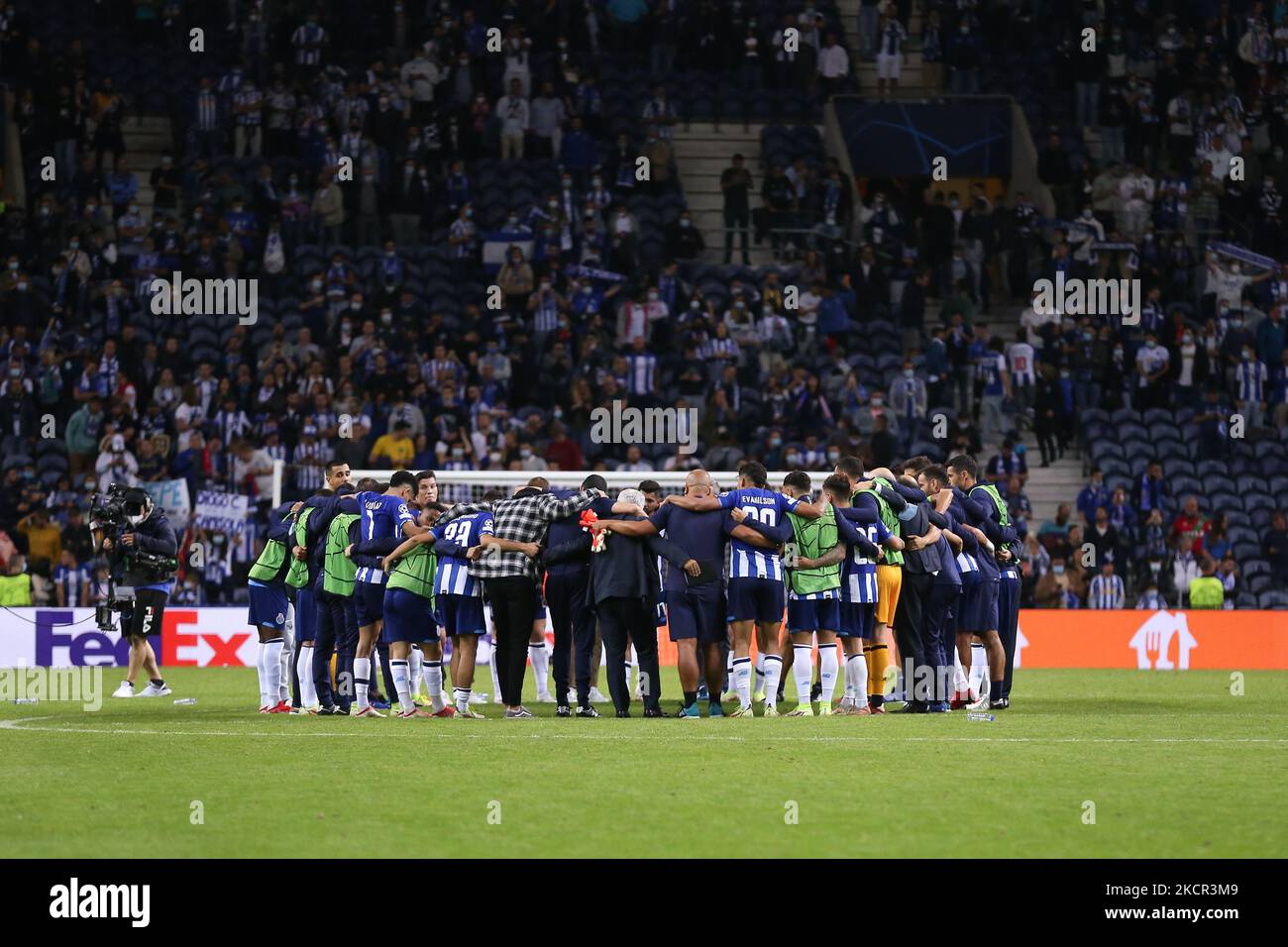 The team (FC Porto) and Luis DIaz (FC Porto) celebrate his goal during the  UEFA Champions League, Group B football match between AC Milan and FC Porto  on November 3, 2021 at