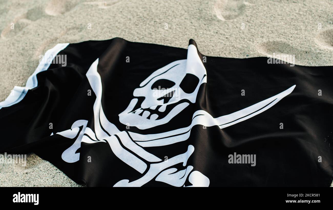 Pirates flag hi-res stock photography and images - Alamy