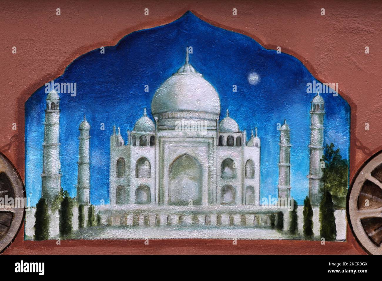 Taj mahal in august hi-res stock photography and images - Alamy