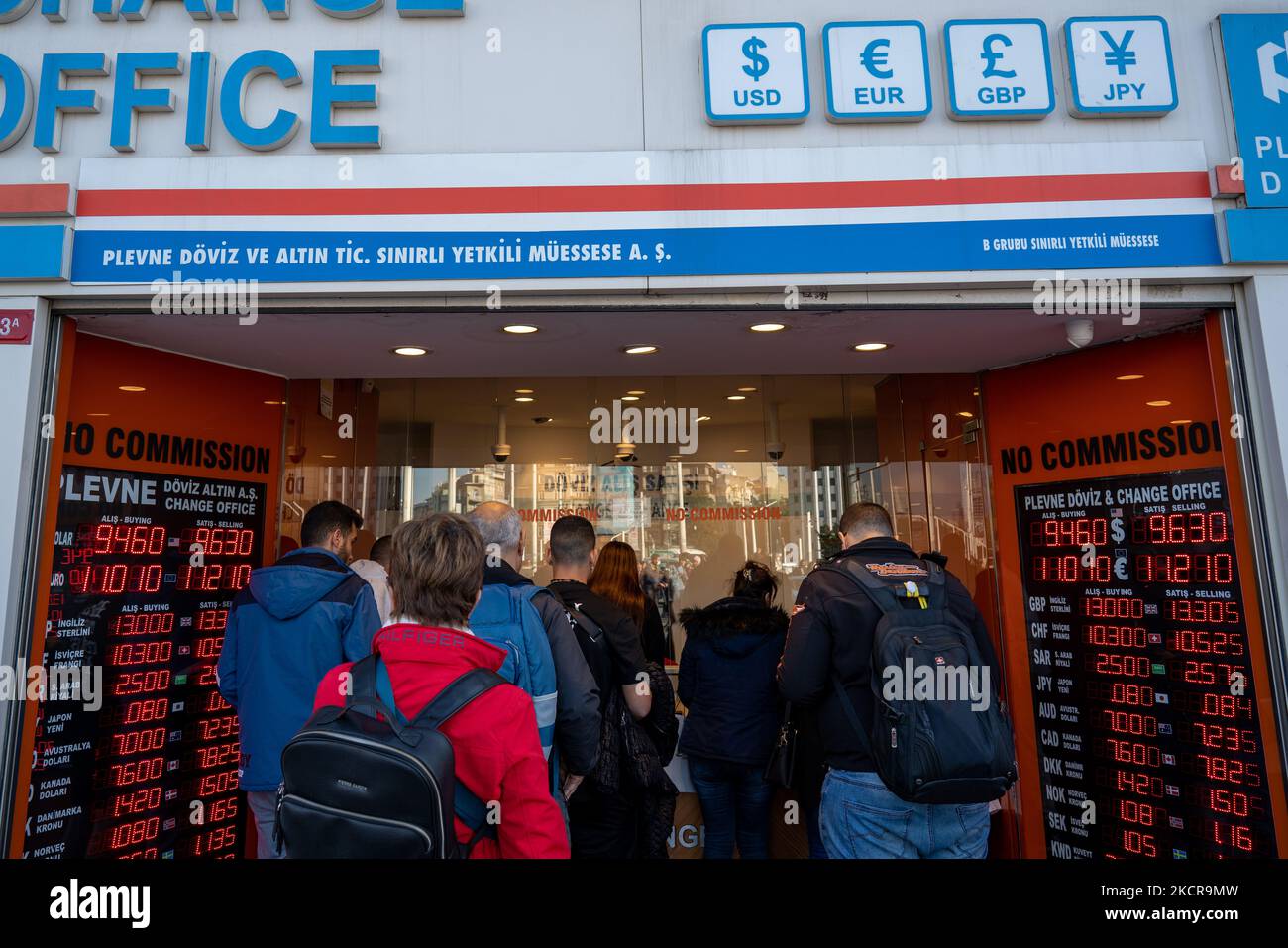 Current usd try rate hi-res stock photography and images - Alamy