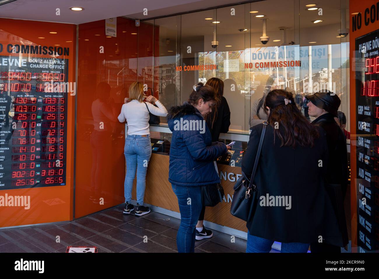 Current usd try rate hi-res stock photography and images - Alamy