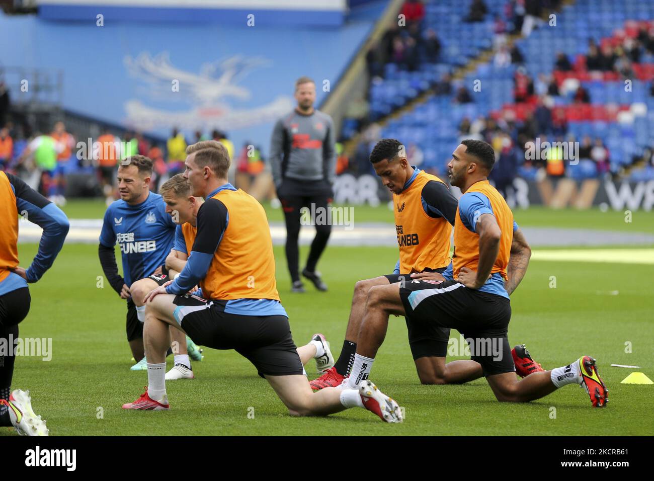 Newcastle United warm up during the Premier League match between Crystal Palace and Newcastle United at Selhurst Park, London on Saturday 23rd October 2021. (Photo by Tom West/MI News/NurPhoto) Stock Photo