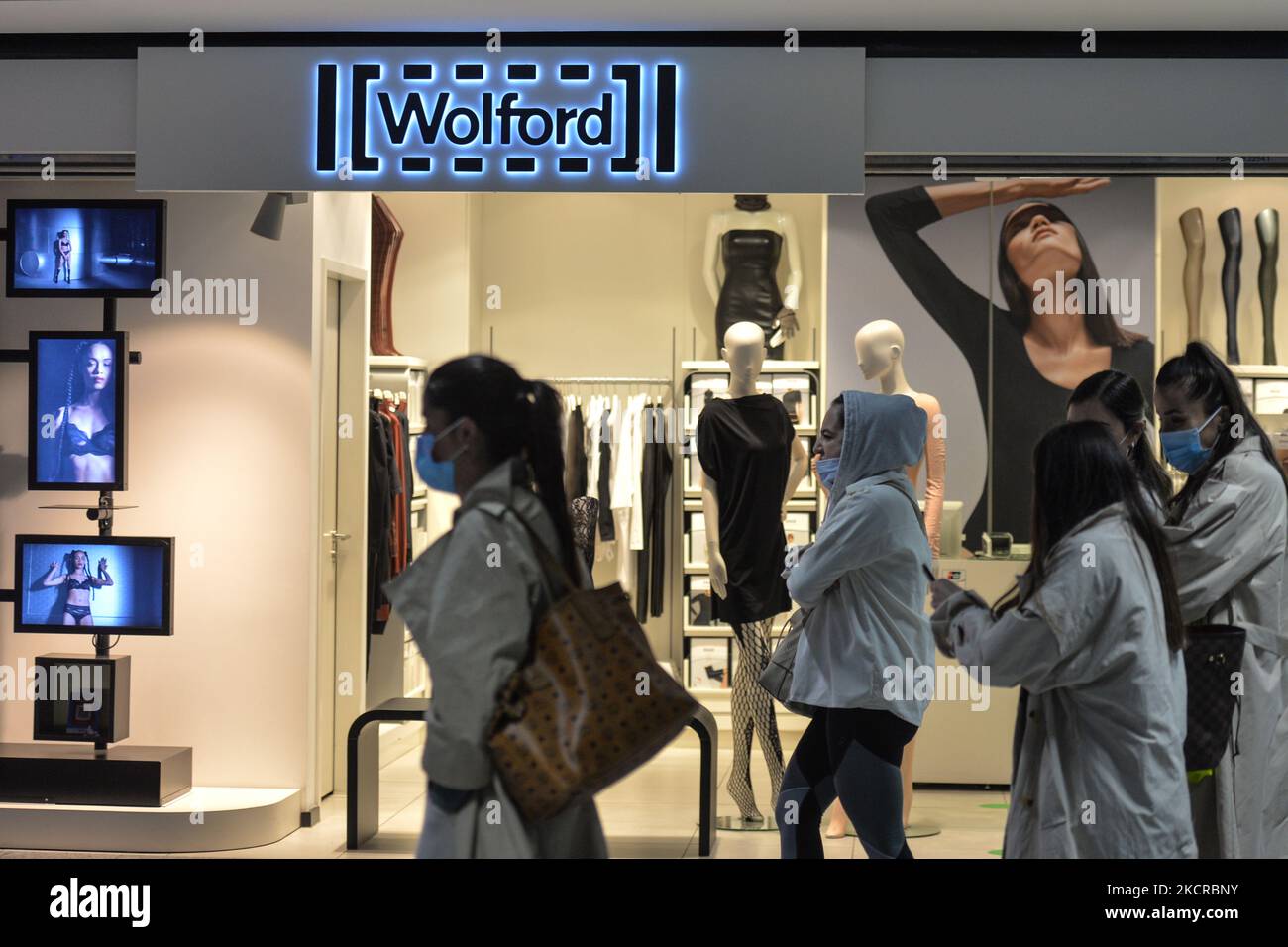 Wolford store hi-res stock photography and images - Alamy