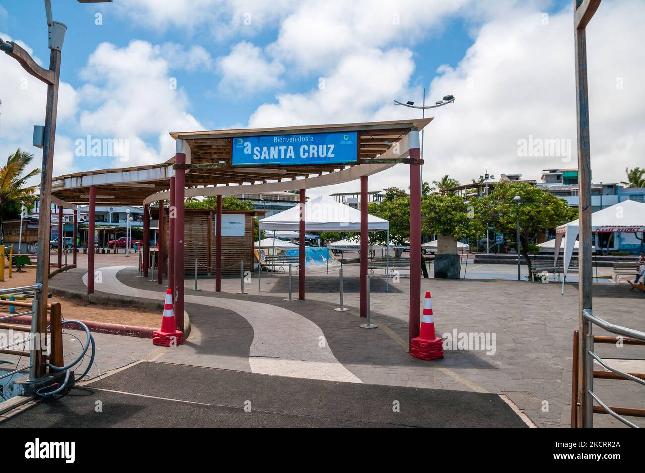Welcome sign, Santa Cruz jetty, Puerto Ayora, Galapagos Islands, Ecuador Stock Photo