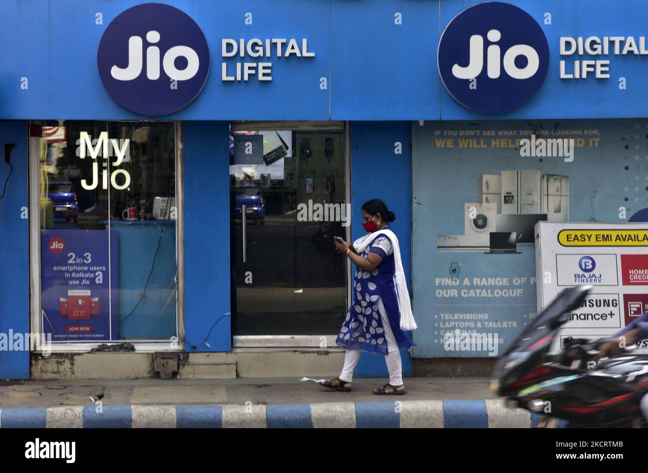 Past jio store hires stock photography and images Alamy