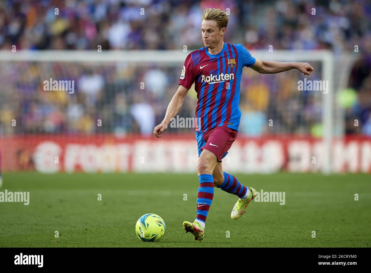 Frenkie de Jong of Barcelona runs with the ball during the La Liga Santander match between FC Barcelona and Real Madrid CF at Camp Nou on October 24, 2021 in Barcelona, Spain. (Photo by Jose Breton/Pics Action/NurPhoto) Stock Photo