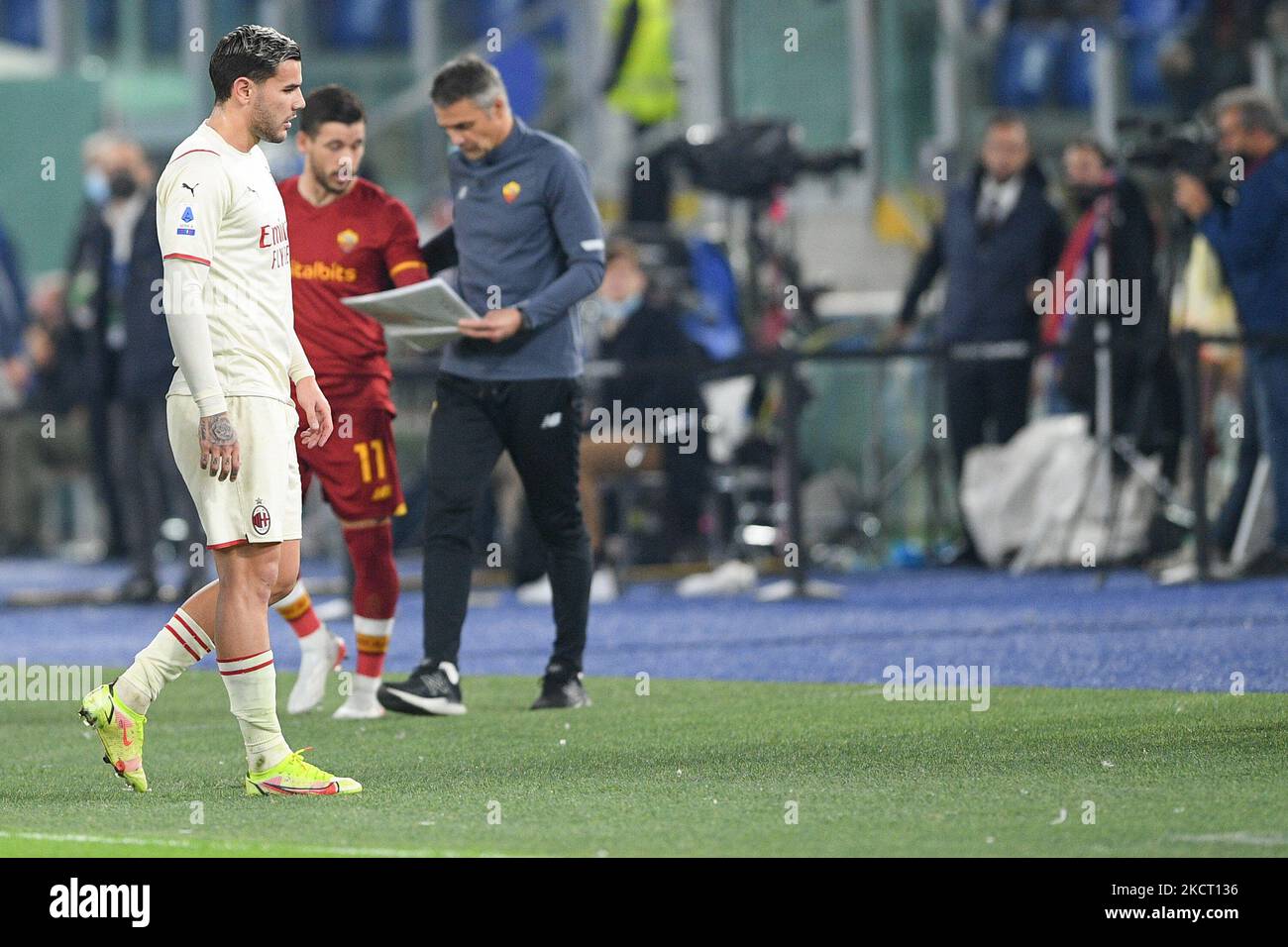 Theo Hernandez of AC Milan leaves the pitch receiving a red card during the Serie A match between AS Roma and AC Milan Calcio at Stadio Olimpico, Rome, Italy on 31 October 2021. (Photo by Giuseppe Maffia/NurPhoto) Stock Photo