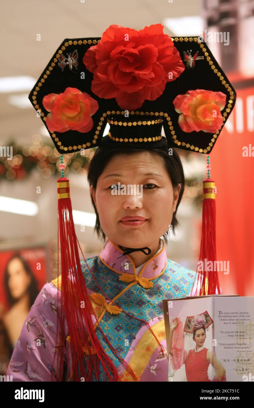 Chinese classical dance hi-res stock photography and images - Alamy